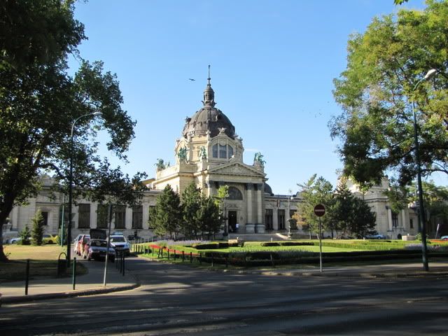4 DIAS EN BUDAPEST - Blogs de Hungria - Dia 3 Zona de Buda, Plaza de los Heroes, Baños Szechenyi. (32)