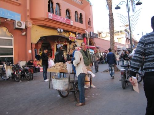 Marrakech un viaje muy económico - Blogs de Marruecos - Día 1: Comienza la aventura (5)
