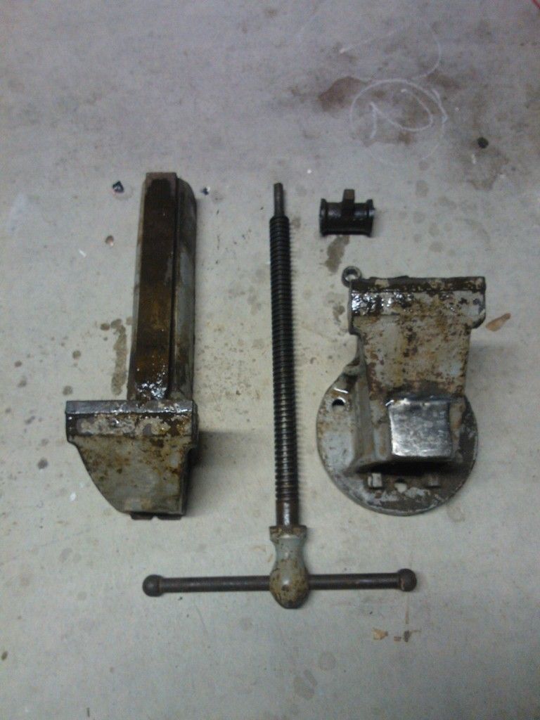 Day%201-%20Dismantled%20And%20Anvil%20Roughly%20Cleaned_zps6figf977.jpg