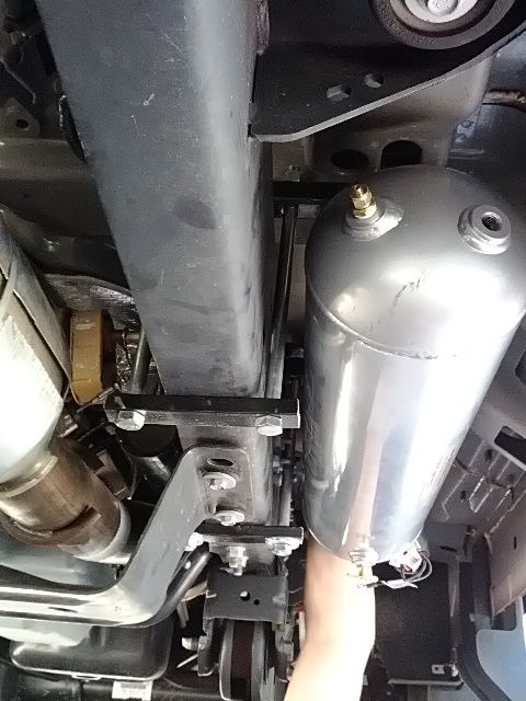 Viair system with airbags installed. Love it! | The Diesel Stop